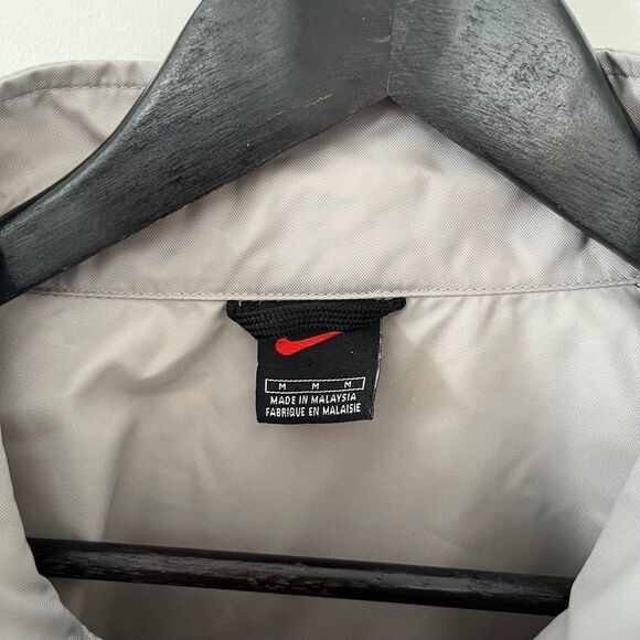 Nike Grey Navy Sports Water Resistant Swoosh Performance Windbreaker Jacket - Picture 11 of 11